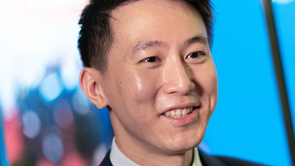 CEO i TikTok Shou Zi Chew shpjegon sesi të dhënat nga ShBA do mbeten jashtë Kinës