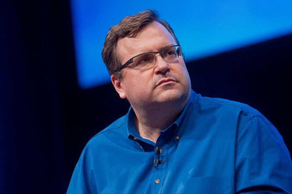 Reid Hoffman parashikon: Në vitin 2034, puna tipike 9 me 5 do të zhduket