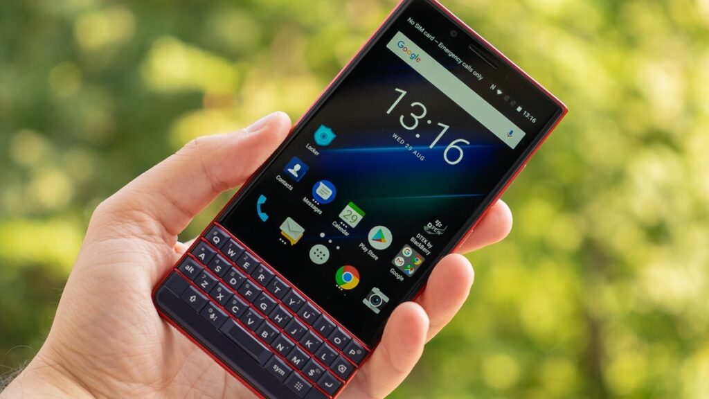 Nga TikTok te tastiera fizike, BlackBerry sërish “cool” për të rinjtë
