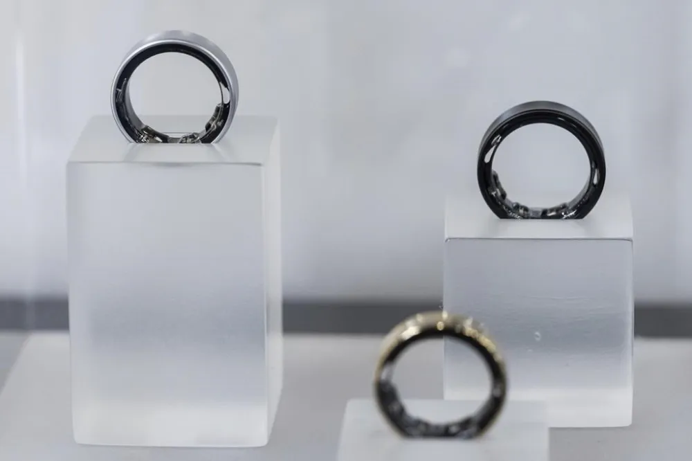 Samsung po shqyrton zhvillimin e bizhuterive, syzeve dhe varëseve të bazuara në inteligjencën artificiale