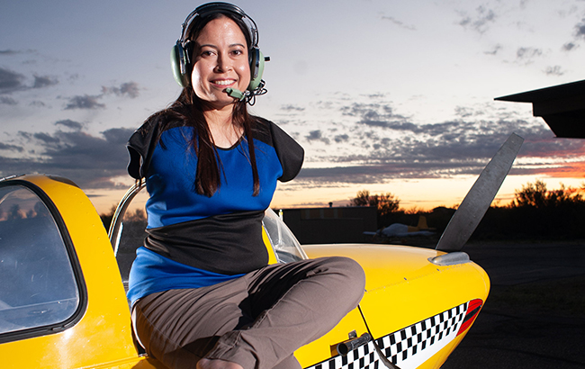 Njihuni me Jessica Cox, piloten e parë të licencuar në botë që nuk ka krahë (FOTO)