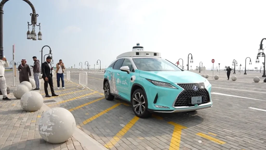 Katari bën një hap drejt së ardhmes pa shofer me testet e para publike të robotaxi-ve në Doha