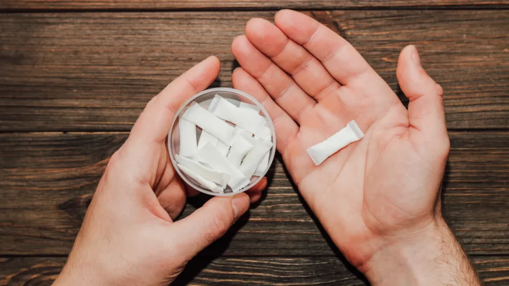 Çfarë janë nicotine pouches* dhe pse po tërheqin vëmendjen në mbarë botën?