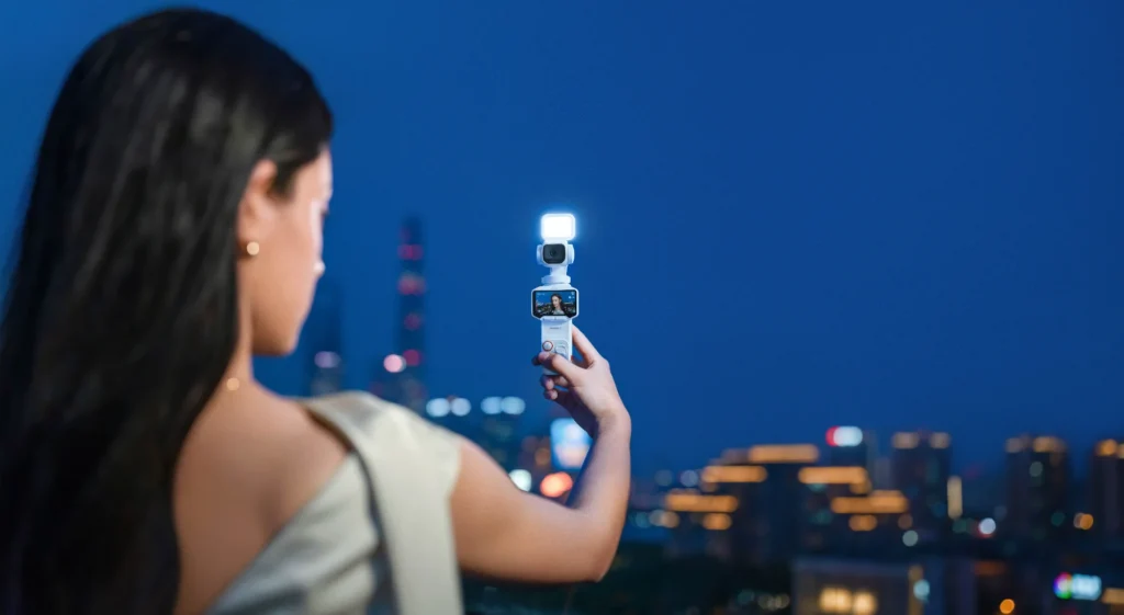 Insta360 Luna Pro, kamera e re me optikë Leica e krijuar për vlog dhe Reels